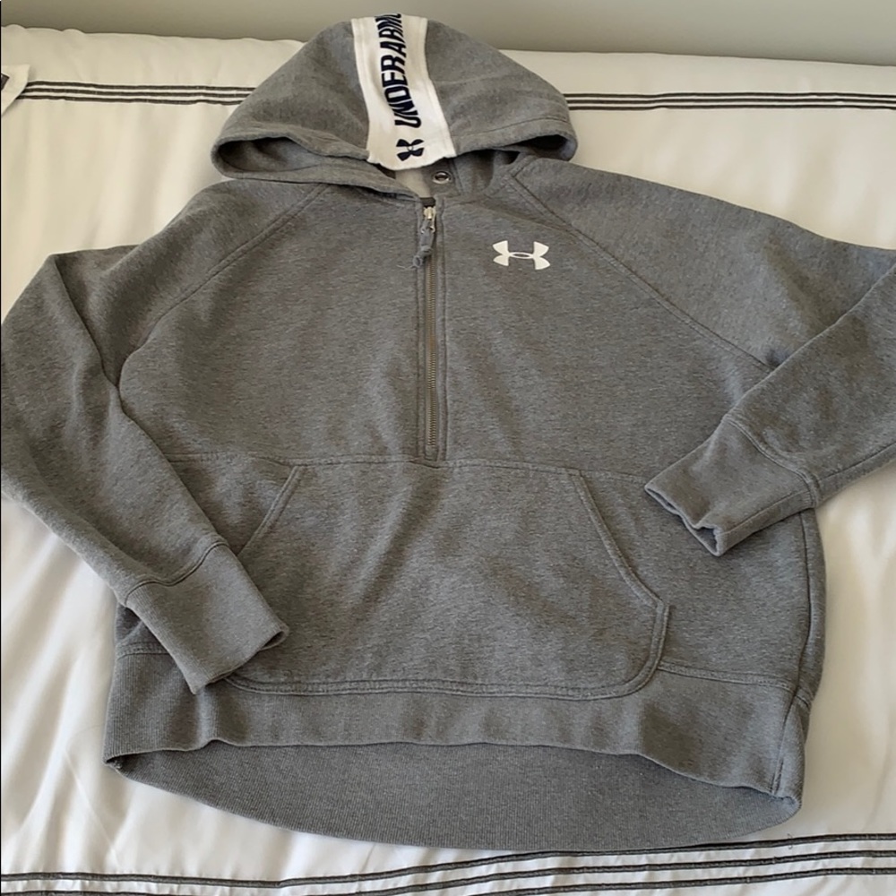 Under Armour Sweatshirt